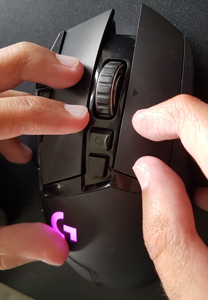 I'm holding the Logiteech G502 LIGHTSPEED